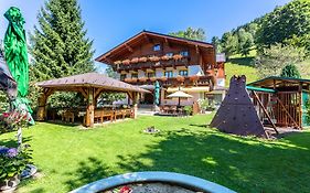 Hotel - Pension Oetzmooshof